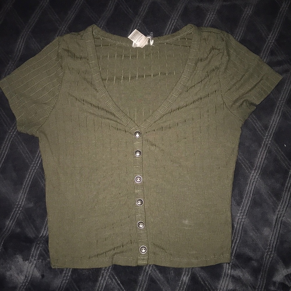 Green shirt sleeve shirt super cute Size - S